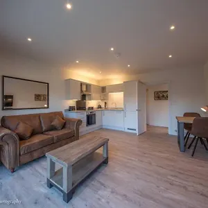 https://molehill-cottage-new-2023-ev-charger-pets.yorkshirehotels.net
